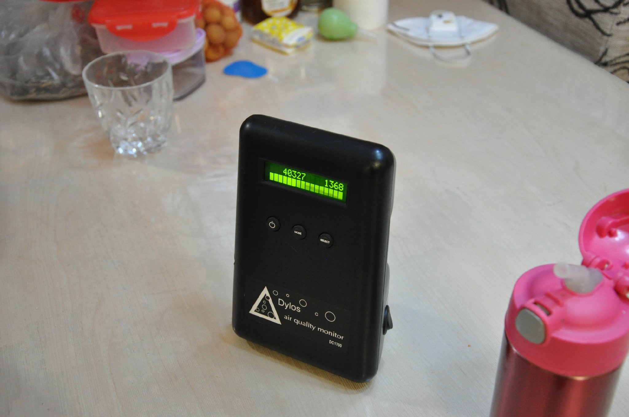 室内空气是否干净?净化器是否有用?Blueair净化性能是否更强?入户测试进您家,Blueair让您放心! 室内空气是否干净?净化器是否有用?Blueair净化性能是否更强?入户测试进您家,Blueair让您放心!