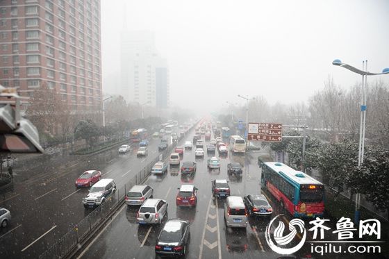 济南小寒迎新年第一场降雪 空气质量仍为中度污染