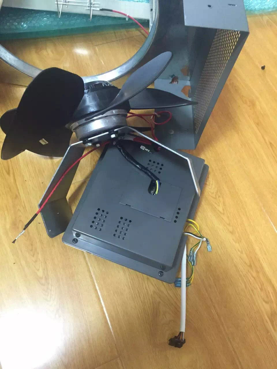 分享Blueair空气净化器海淘版修改电压详细教程说明