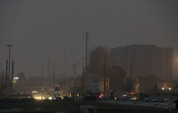 雾霾笼罩下的伊朗 迁都之路势在必行?1