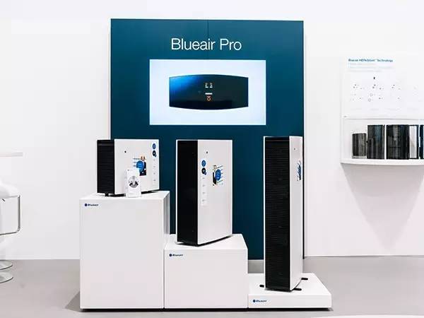 5bf21d80af.jpg 2.jpg