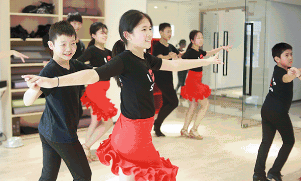 1513399458337042.gif 7.gif