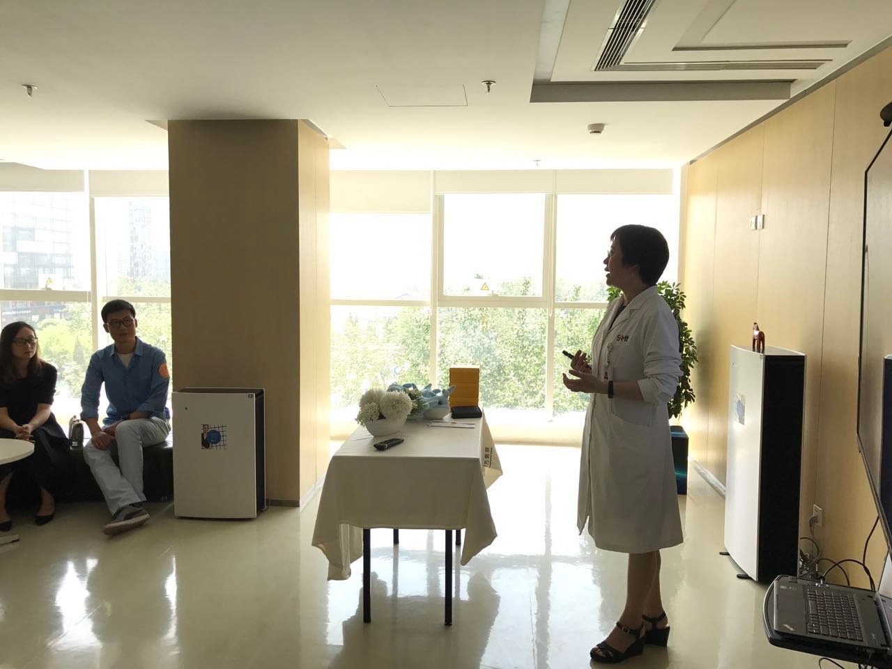 Blueair参与北京善方医院青少年健康密码与留学规划误区专题