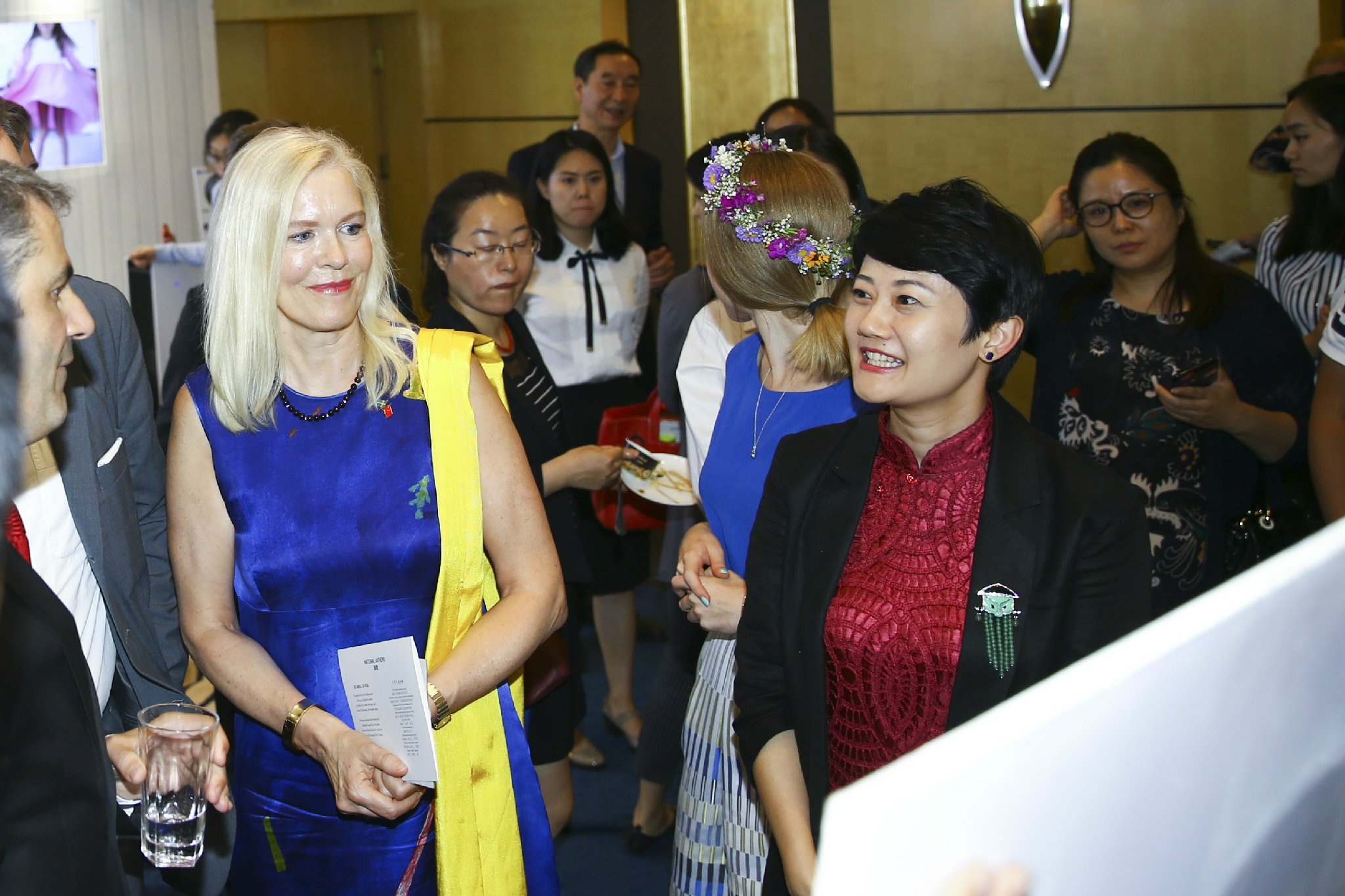 点击放大图片浏览