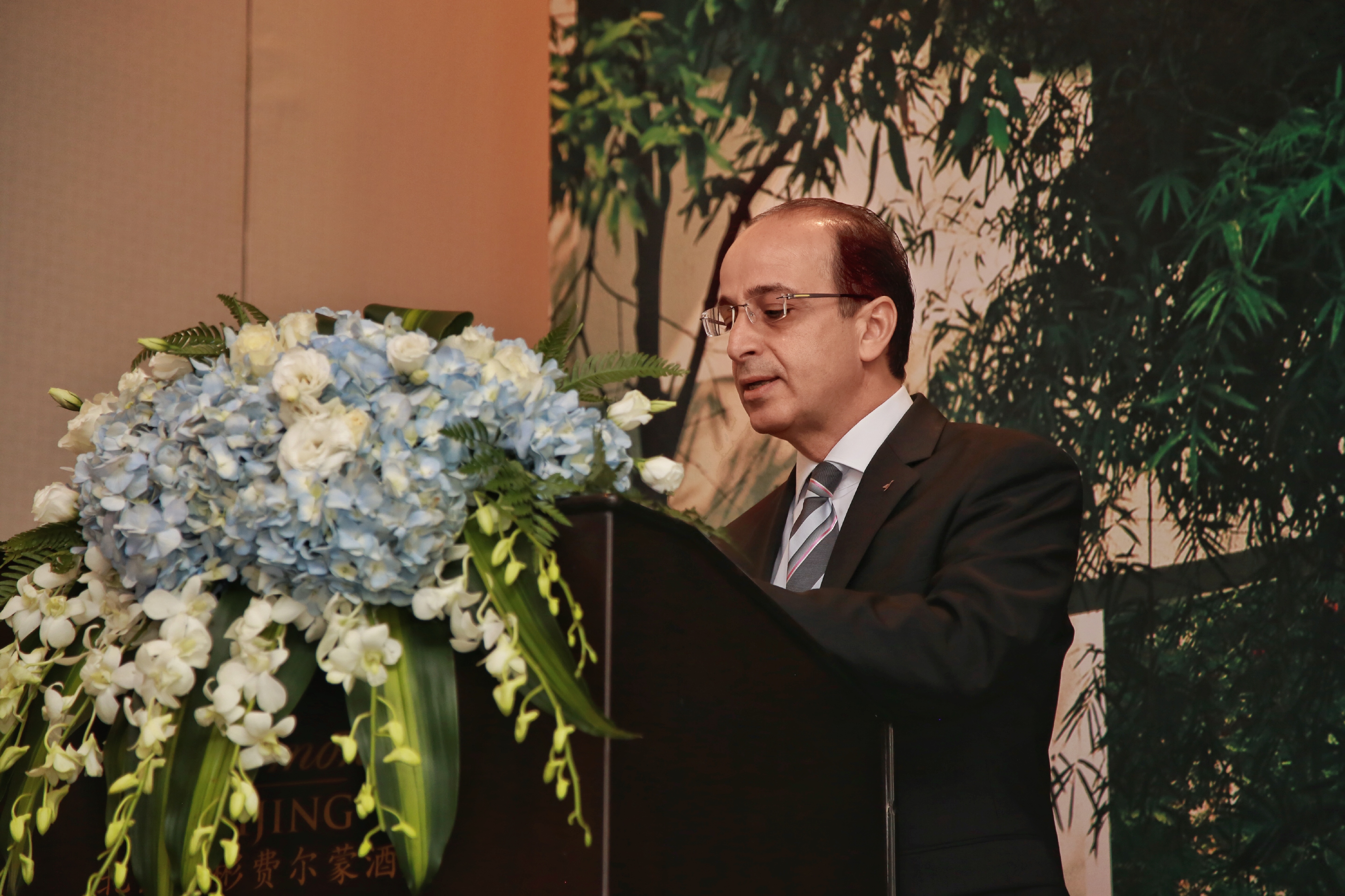 点击放大图片浏览