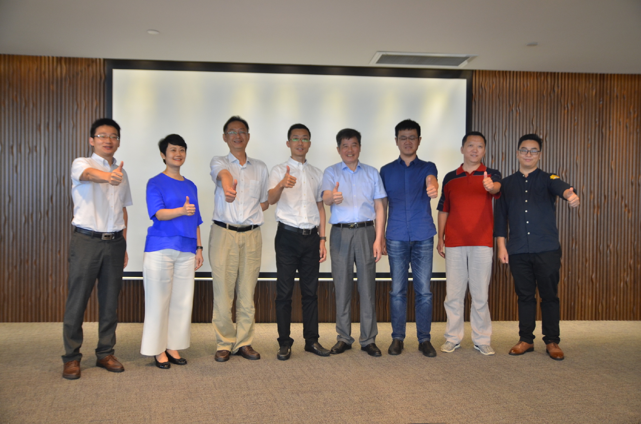 点击放大图片浏览