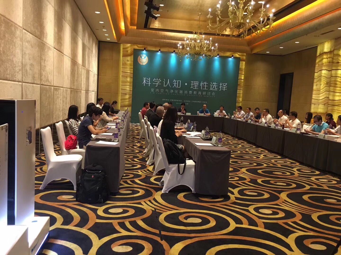 点击放大图片浏览