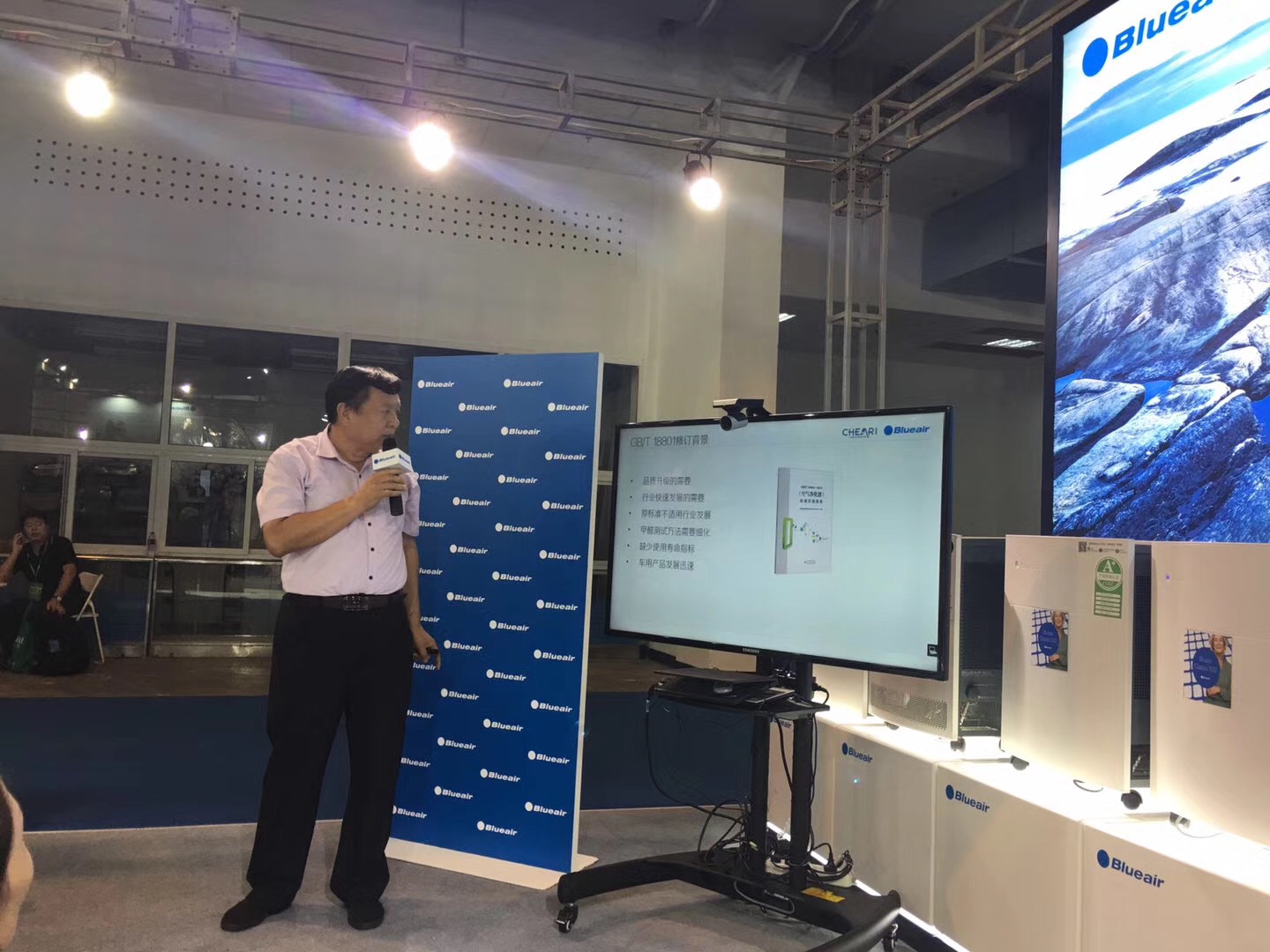 点击放大图片浏览