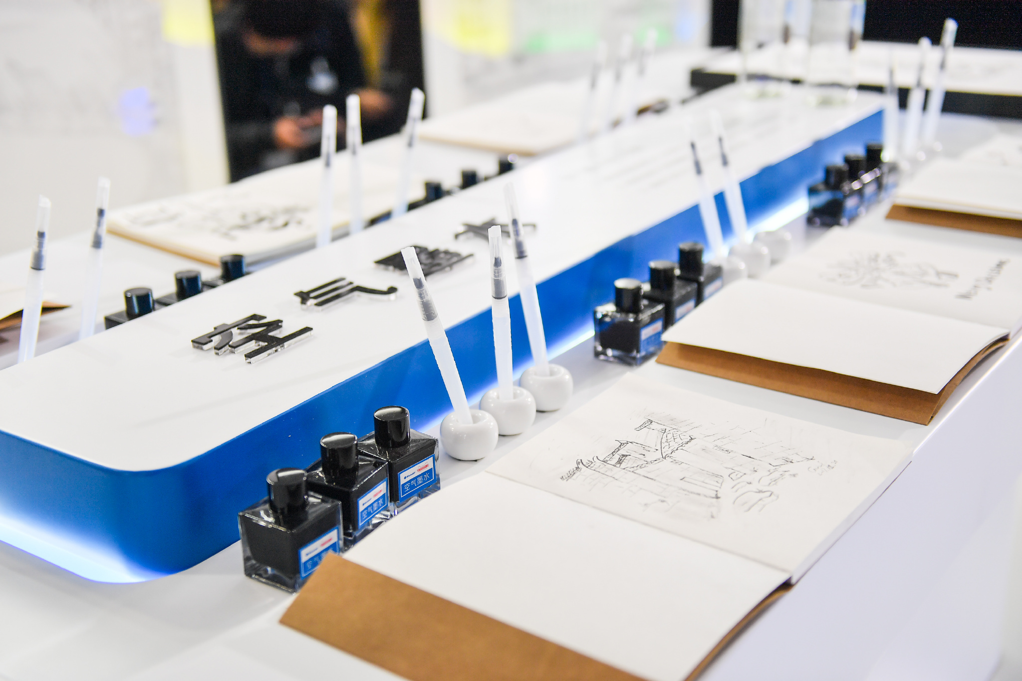 点击放大图片浏览