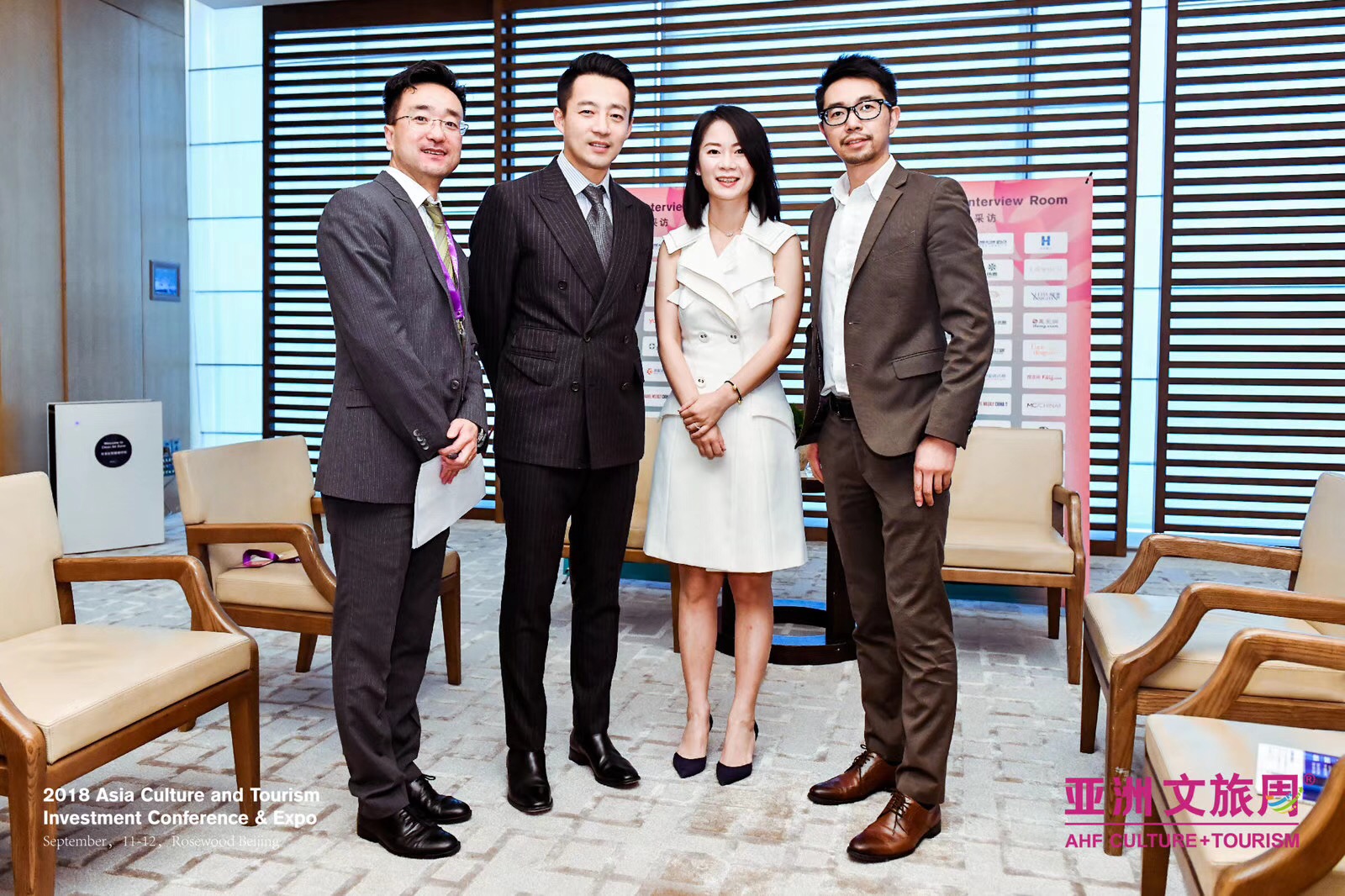 点击放大图片浏览